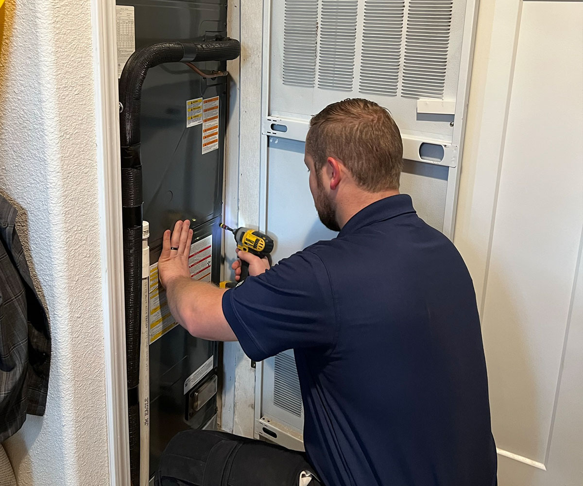 blues tech installing furnace